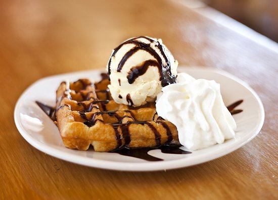 Gofre con nata y nocilla en Lo Pagán